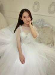 -艾米丽婚纱礼服