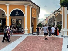 -佛罗伦萨小镇广佛名品奥特莱斯(疏港路店)