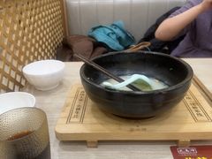 -花馬肆.云南过桥米线(汉神购物广场现场熬汤店)