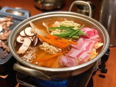 泡菜肥牛部队锅-春熙台韩国料理·章鱼肥牛(西丽店)