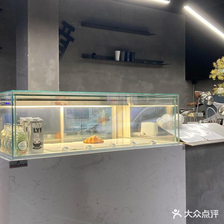 成都探店|一家超好出片的新店Cure Cafe&Bar