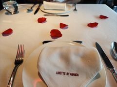 -弦月窗LUNETTE BY AMANDA(复兴路店)