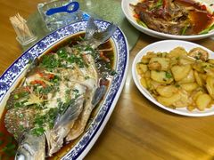 -芦茨金富饭庄·25年老字号·专做稻草鸡