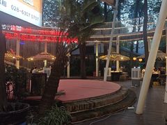 -二荆条·城市森林火锅旗舰店