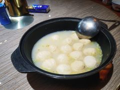 潮汕手打鱼丸煲-探鲜渔府·复古庭院风·商务海鲜(鹏城较场尾美食中心精选店)