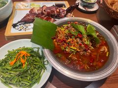 -老滇山寨•云南特色菜•地方菜•民族风情歌舞表演(世纪金源店)