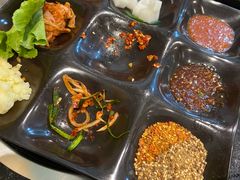 -烤路里·韩国品质自助烤肉(石路天虹4号店)