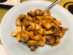 春笋烧口蘑-京味斋·北京烤鸭(北京南站洋桥店)