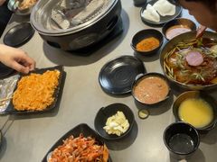 -啊美丽炭火烤肉(滑翔一店)