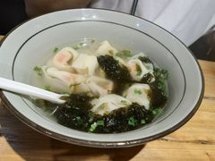 蟹籽虾仁鲜肉馄饨-南小蟹手工點心(三里屯店)