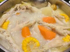 澳门鸡脚猪骨煲-官也街澳门火锅(新源里店)