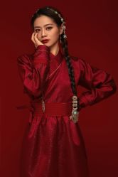 点击看大图 -苏雅影像蒙古婚纱摄影工作室