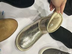 -UGG(燕莎奥特莱斯购物中心店)