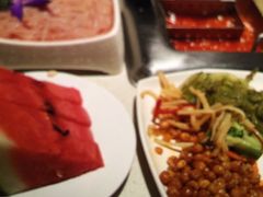 -海底捞火锅鲜切牛肉主题店(长寿路店)