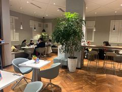 -潮一不贰·法式甜品·生日蛋糕·西式简餐(外滩店)