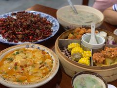 -黄桷树曹家私房菜(江与城店)