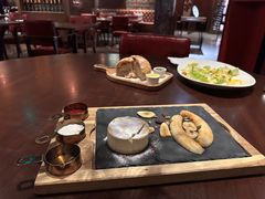 招牌香蕉芝士蛋糕-恰餐厅及酒吧 CHAR Bar & Grill (北京丽都皇冠假日店)
