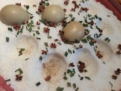 -头上红煨盐鸡·非遗院子餐厅