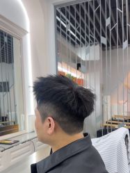 -尤司男士国潮理发馆