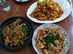 -胡子饮食店