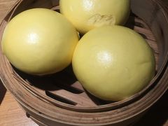 胡萝卜汁流沙包-桂小厨广西菜(青秀万达店)