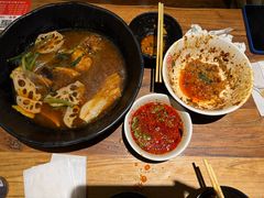 -万记麻辣烫国展总店