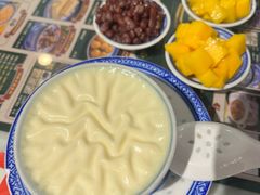 招牌厚乳双皮奶-广信牛奶甜品世家(台东店)