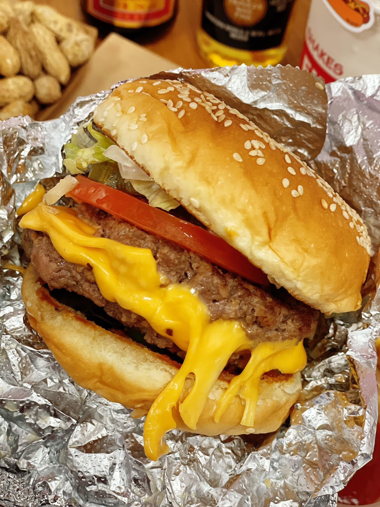 d iy双层肉饼大汉堡!我真吃过瘾了