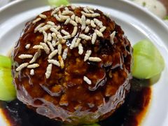 咸蛋黄狮子头-金枝玉叶上海人家食府(三里河店)