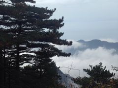-披云山庄