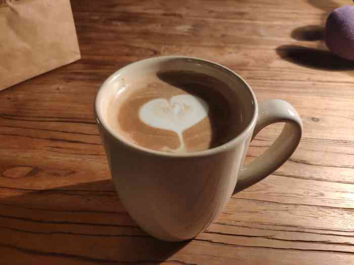 慢生活咖啡馆-"和朋友来过6.1节 能坐很久 坐椅很舒适.