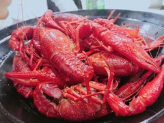 -虾弄弄海派小龙虾·牛羊蝎子火锅