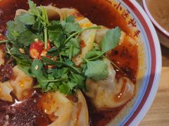 -八二小区抄手(龙湖上城天街店)