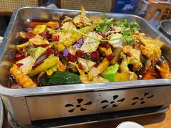 -干老庆贵州留一手烤鱼·地摊火锅(财经大学店)