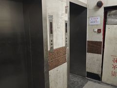 -Y&Y创意真人密室逃脱馆(人民广场步行街店)