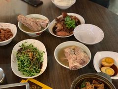 卤猪蹄-松發肉骨茶(先得坊店)
