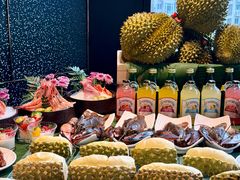 -雍容荟帝王蟹活龙虾展台自助(IFS黑金店)