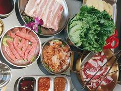 -围炉肉舍丹东海鲜烤肉·烤活鳗(步行街店)