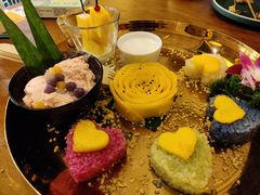 彩虹芒果糯米饭-曼泰·泰餐(江南环球港店)