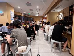 等位区-海底捞火锅(正大乐城店)