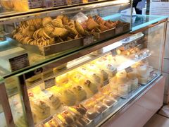 -白玉兰食品甜凤店(合生汇店)