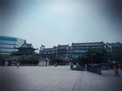 -巴陵广场