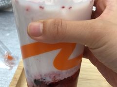 草莓欧蕾-CoCo都可(汉神购物广场店)