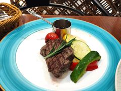 冰鲜原切菲力牛排配黑松露酱汁-斯比特花园西餐厅(东方商厦店)