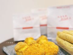 -金色麦甜糕点(面包.蛋糕.华苑店)