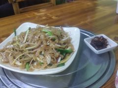 -大富蚝乌东哥饭店·石锅鱼杂·柠檬鸭(革新路店)