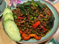 传统紫苏叶炒猪肉沫沫-mango tree芒果树泰国餐厅(青岛万象城店)