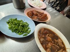 -Kha Mu Charoensang(Silom)