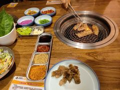 -明洞阿姨·韩式酱蟹烤肉·创意料理(三元桥店)