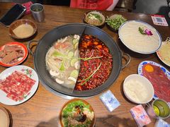 -萍姐火锅·公路夜市(武汉首店)